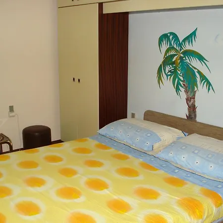 Guest house Sobe Slada *